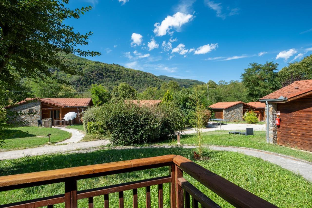 Le Hameau Du Comte De Foix - 11 Chalets En Ariege Mercus-Garrabet Exterior photo